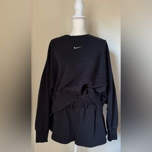 Nike Black Casual Sweatshirt and Shorts Set | Size  Medium.